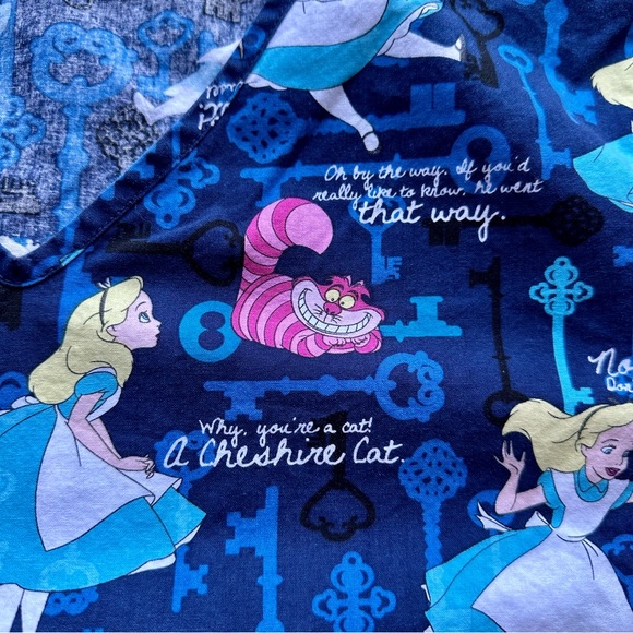 Alice In Wonderland Scrub Top by Disney Cheshire Cat - Picture 3 of 8